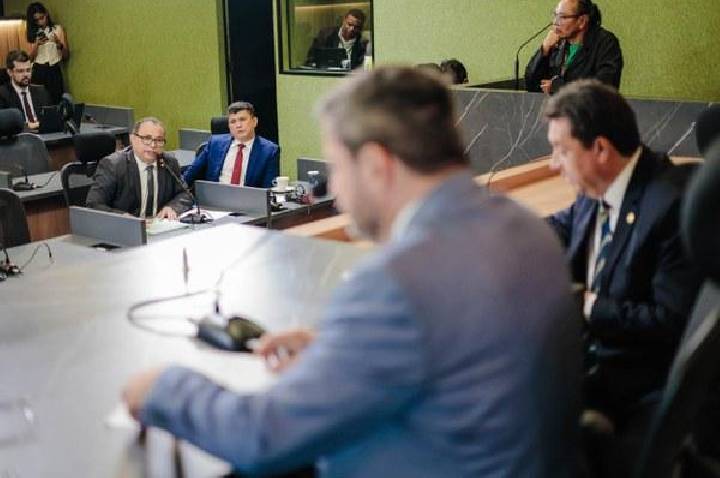 Alepi aprova empréstimos de R$ 175 milhões para ampliar metrô de Teresina