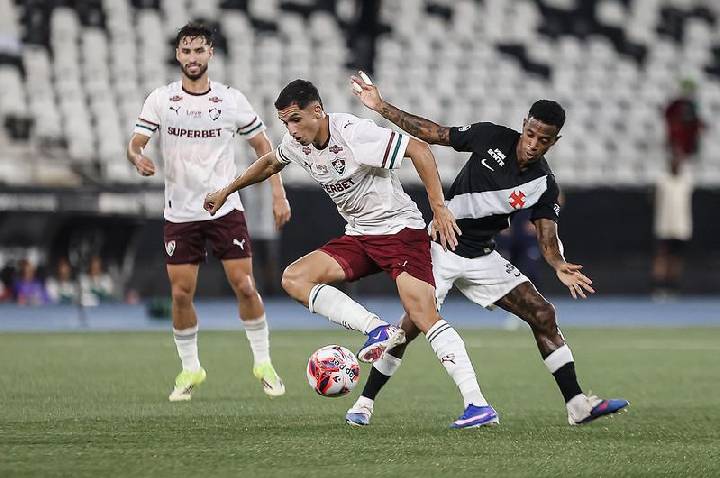 Fluminense vence o Vasco e abre vantagem na semifinal do Carioca