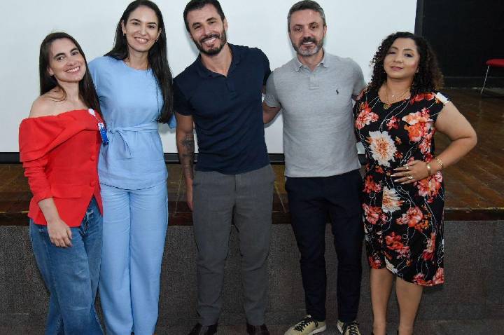 HRCR realiza encontro científico sobre cardiopatias com profissionais de saúde e secretários municipais dos Cocais