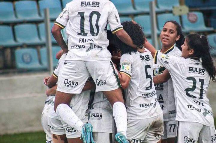 Liga São João/Piripiri faz história e avança na Copa do Brasil Feminina