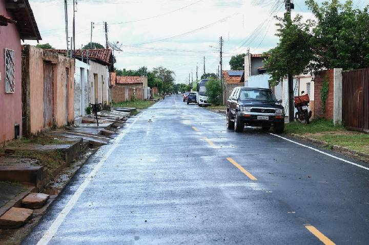 Prefeita Jôve Oliveira entrega novo trecho de pavimentação em Piripiri por meio do OPA