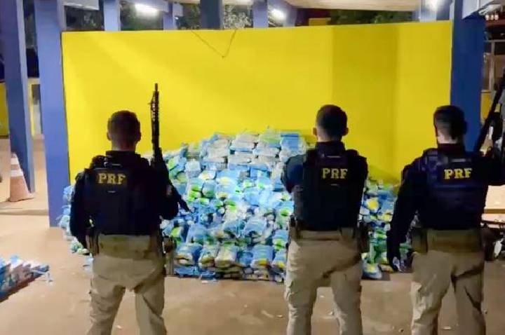 PRF apreende mais de 1,4 tonelada de drogas em operação na BR-316