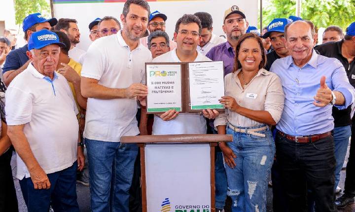 Rafael Fonteles vistoria obras e anuncia investimentos em mobilidade em Cocal de Telha