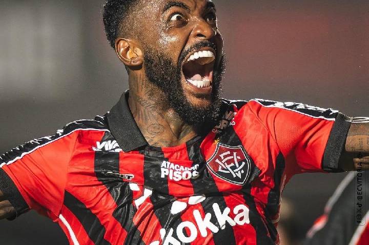 Rodada de sábado do Brasileirão tem clássico sem gols e vitória surpreendente do Vitória