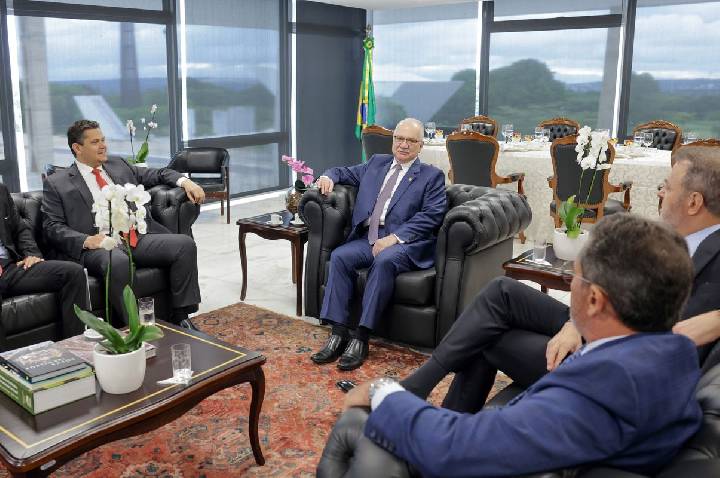 STF e Congresso fecham acordo por regra transição sobre penduricalhos