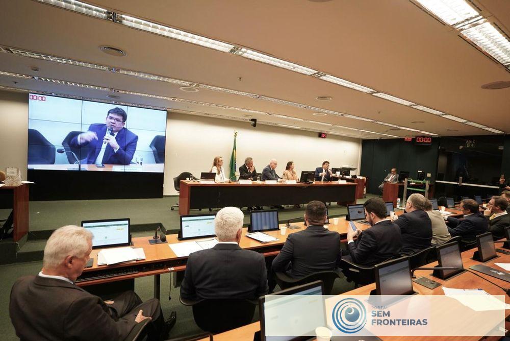 Governador Rafael Fonteles destaca importância do hidrogênio verde em seminário na Câmara dos Deputados