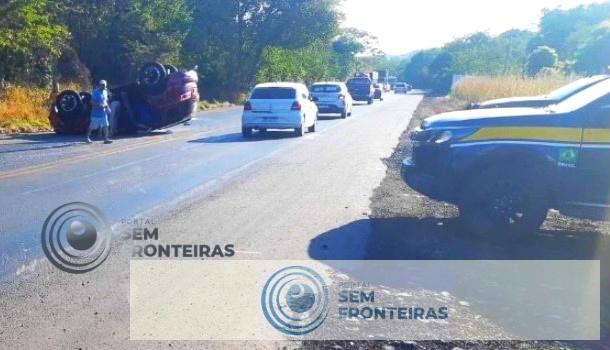 Capotamento na BR-343 entre Altos e Teresina deixa motorista ferido