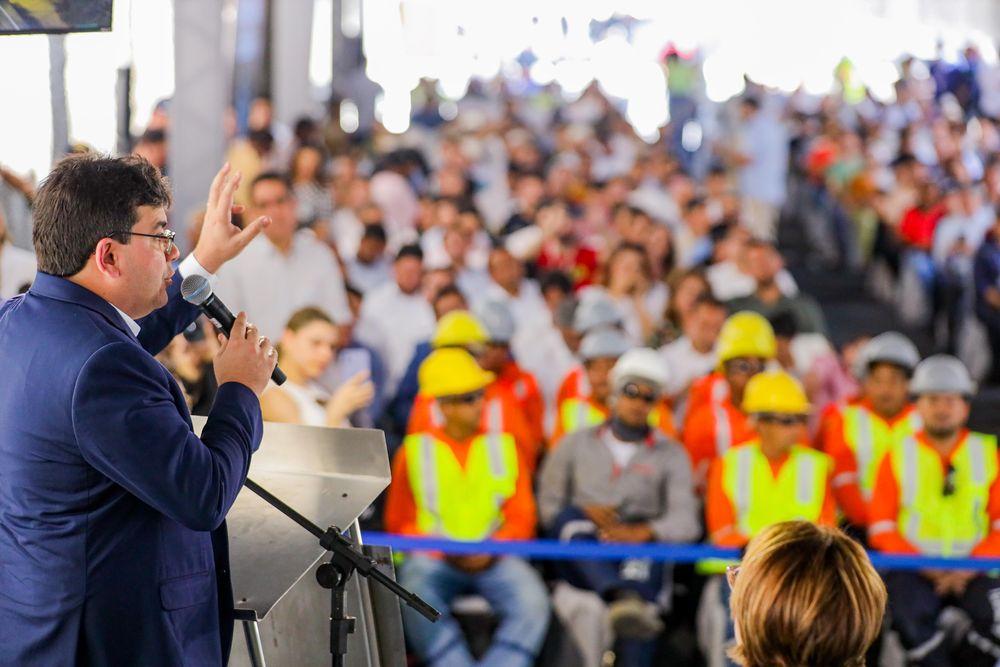 Governador Rafael Fonteles fala na inauguração do rebaixamento da João XXIII