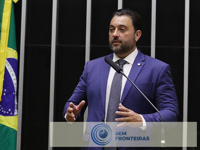 Deputado Átila Lira será relator de MP contra aumento de remédios