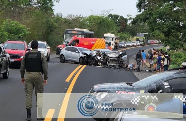 Acidente grave na BR 343 em Altos deixa cinco pessoas feridas
