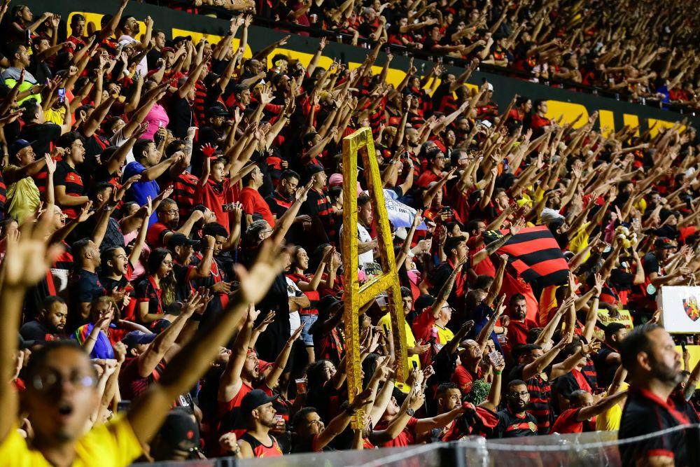 Torcida do Sport festeja volta à elite na Ilha do Retiro Creéditos: Paulo Paiva / Sport Recife