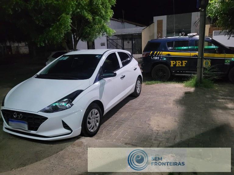 PRF recupera veículo roubado e prende homem por apropriação indébita em Piripiri