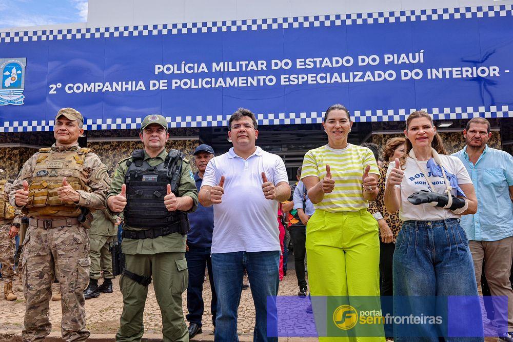 Em Luzilândia, governador inaugura avenida e nova base da Polícia Militar na divisa do Estado