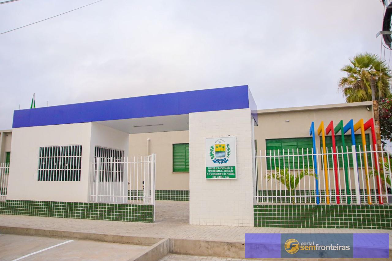 Seduc oferta mais de 500 vagas para curso de Libras nas unidades de Teresina e Piracuruca