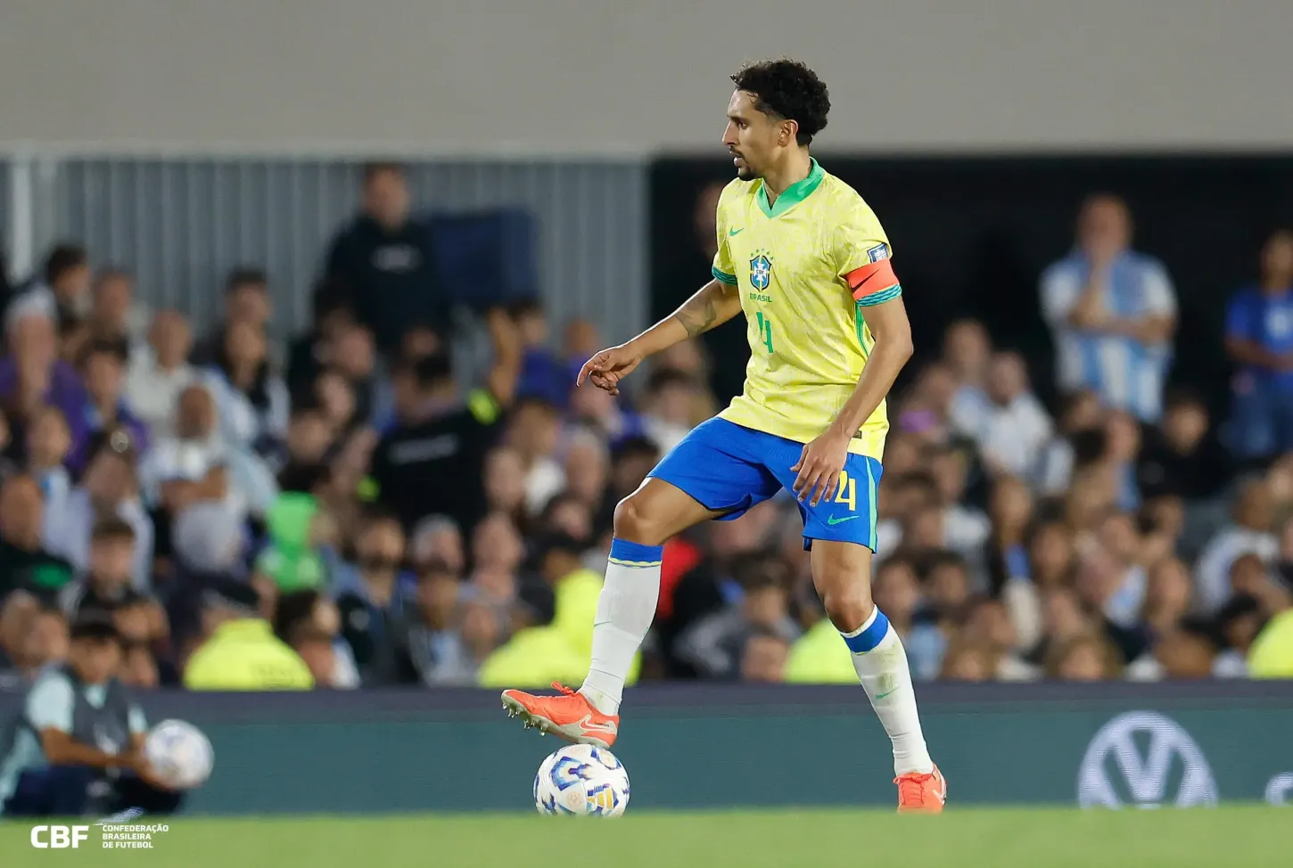 Brasil sofre dura derrota para a Argentina nas Eliminatórias da Copa do Mundo