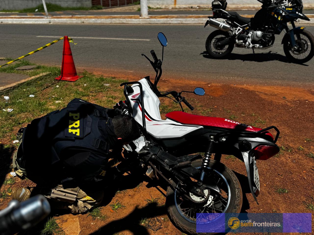 PRF recupera moto roubada e prende mulher por receptação em Piracuruca