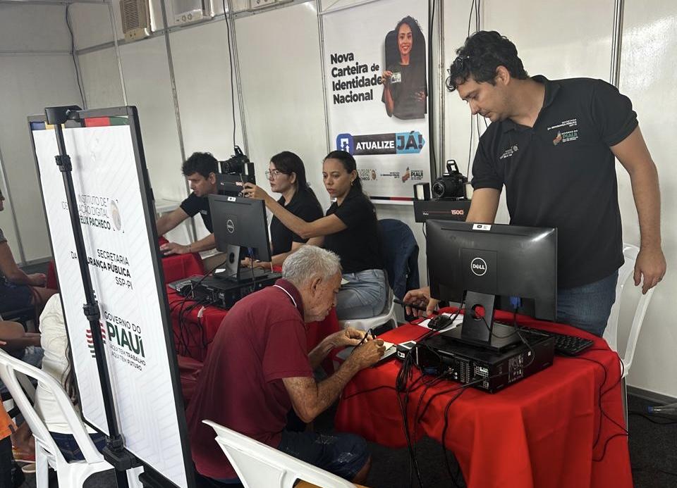 Instituto de Identificação emitiu 600 Carteiras de Identidade Nacional durante o Diálogos Pelo Piauí em Piripiri