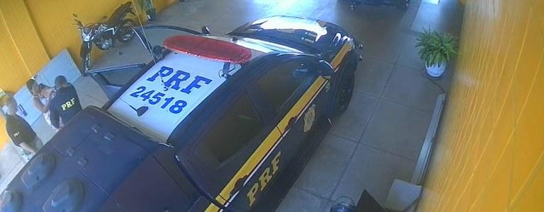 Policial Rodoviário Federal salva bebê engasgado com leite materno no Piauí