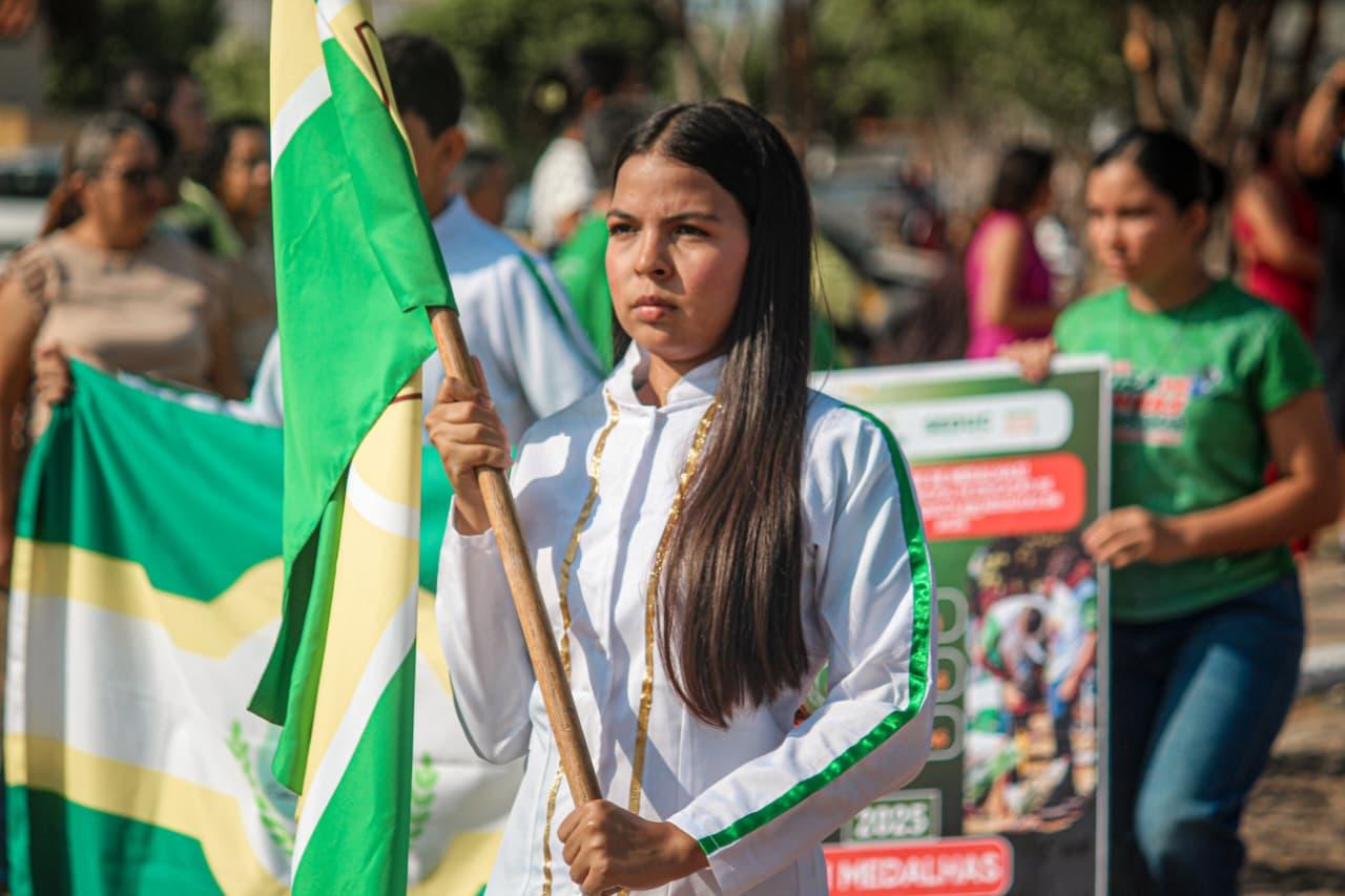 Piripiri comemora Independência do Brasil com desfile cívico e participação das escolas