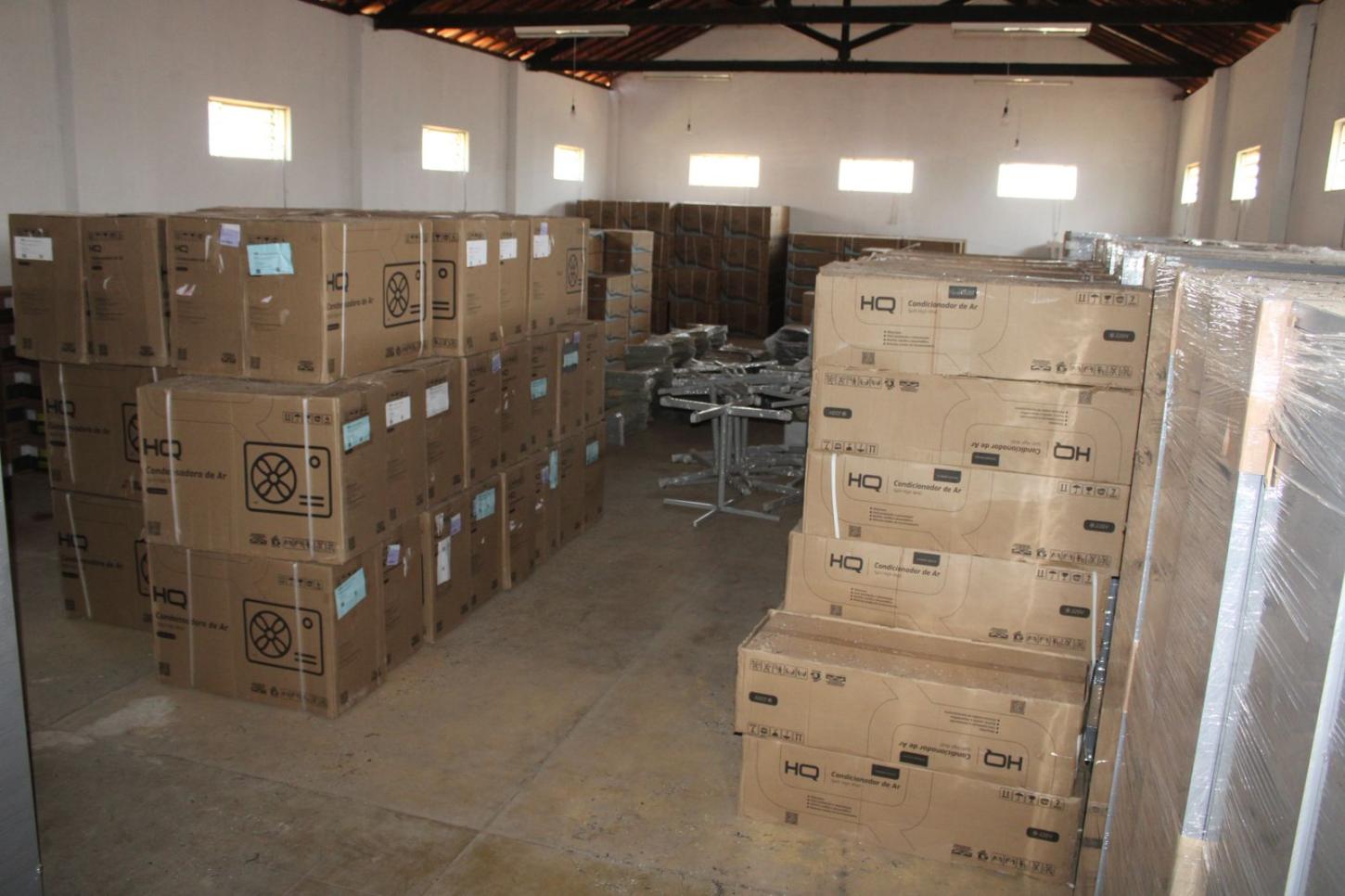 Escolas de Piripiri recebem R$ 1 milhão em equipamentos para reforçar infraestrutura