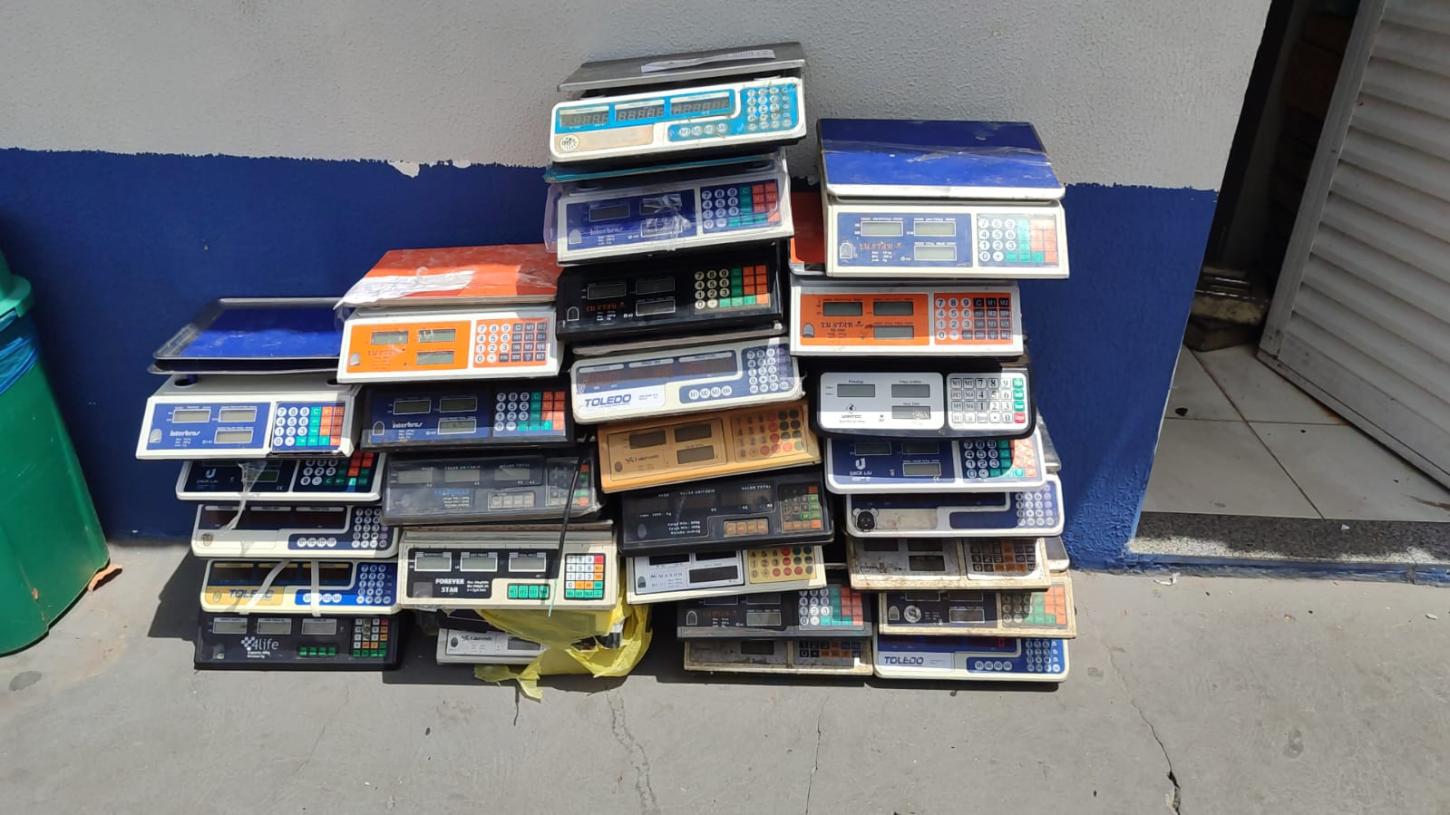 Fiscais apreendem 28 balanças adulteradas em Piripiri e alertam sobre fraudes em feiras e mercadinhos