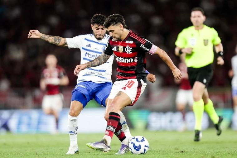 Flamengo e Cruzeiro empatam em jogo equilibrado no Maracanã