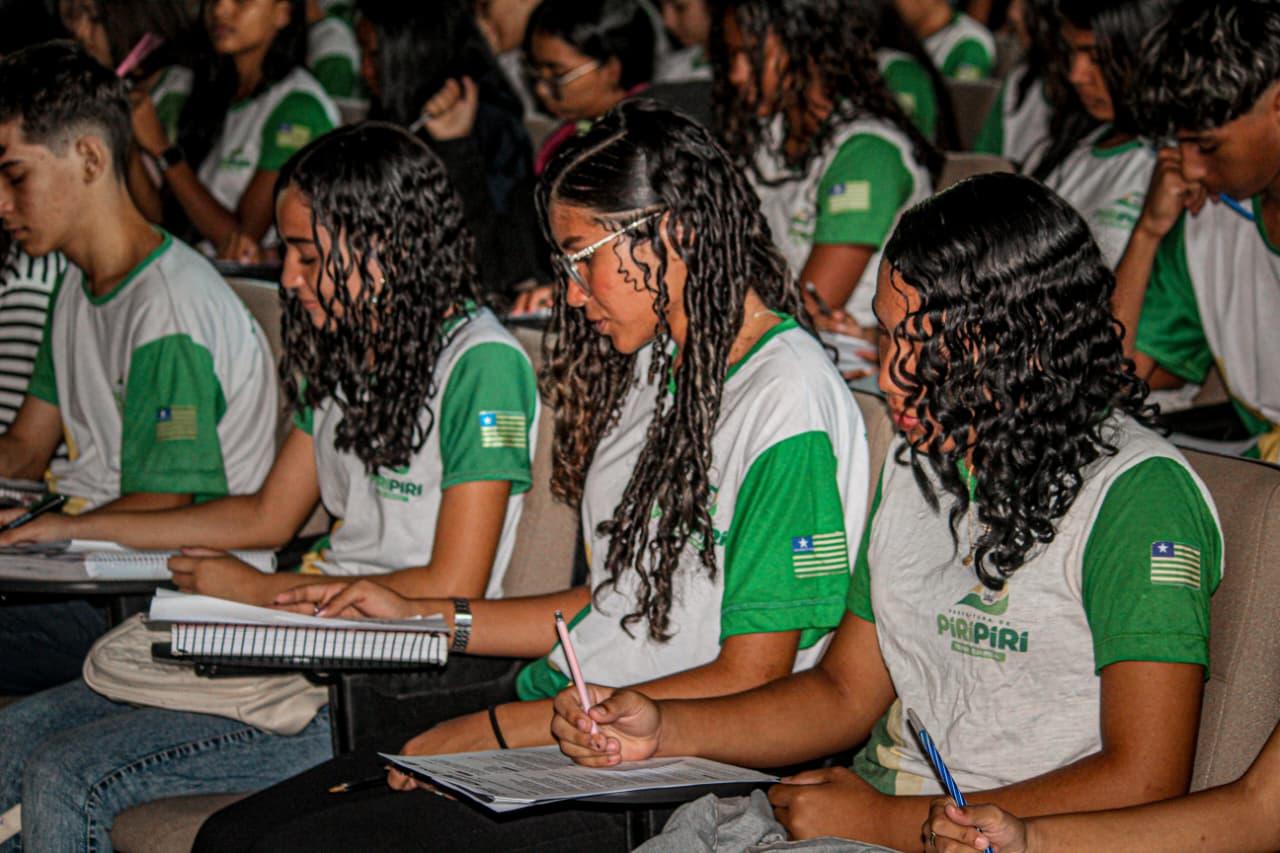 SEDUC de Piripiri realiza aulão preparatório para avaliações do SAEB e SAEPI