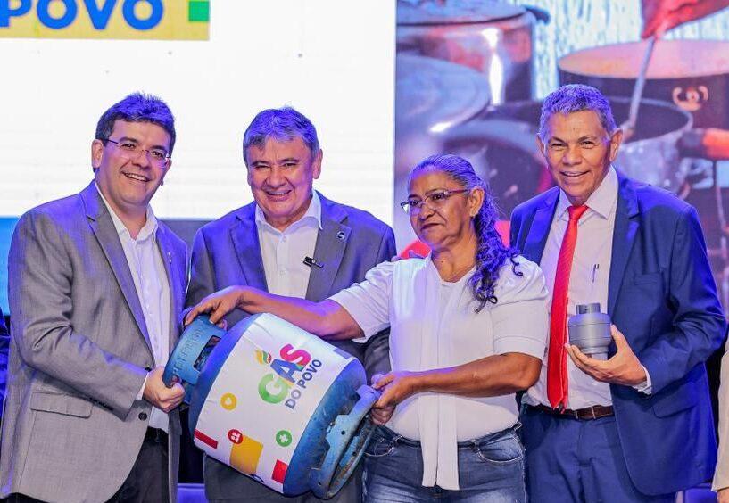Gás do Povo garante recarga gratuita de botijão de gás a famílias de baixa renda em Teresina