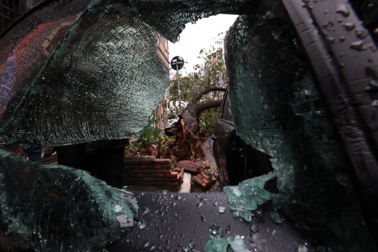 Justiça vê omissão da prefeitura de SP na prevenção de enchentes 