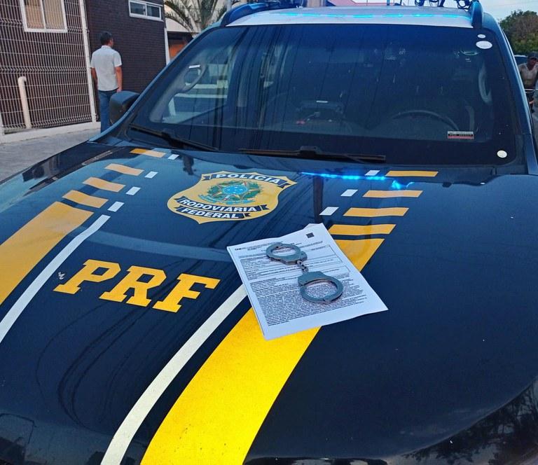 PRF cumpre mandado de prisão por estupro de vulnerável em Piracuruca