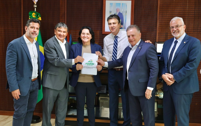 Prefeita Jôve Oliveira solicita instalação de campus da UFPI em Piripiri