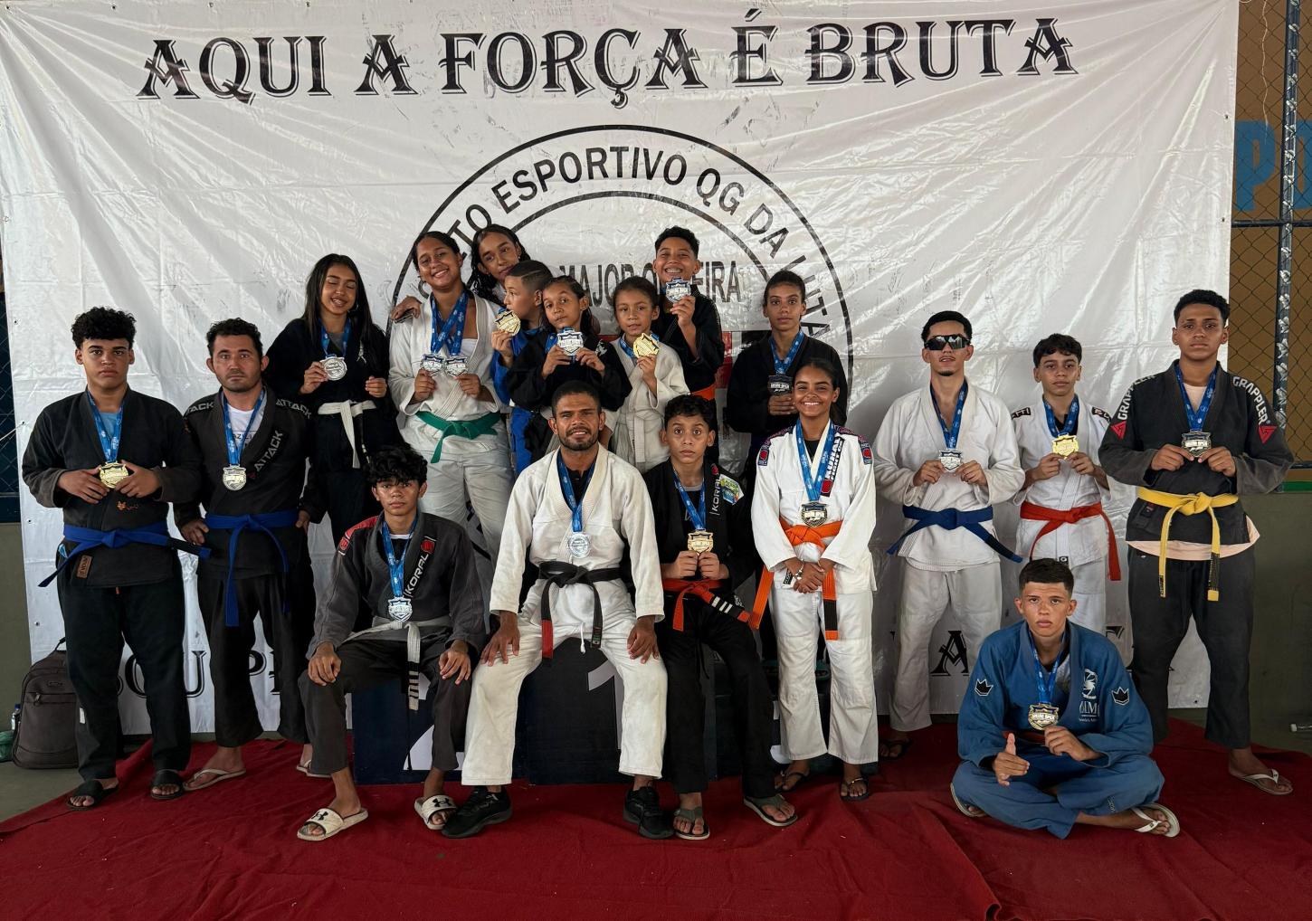 QG da Luta de Piripiri conquista 18 medalhas no União Open BJJ