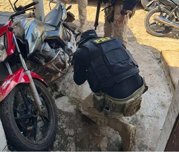 Duas motocicletas adulteradas são recuperadas em Capitão de Campos