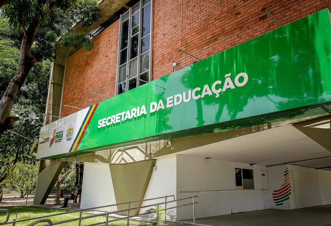 Seduc aplica provas de concurso com 4 mil vagas para professores neste domingo (22)