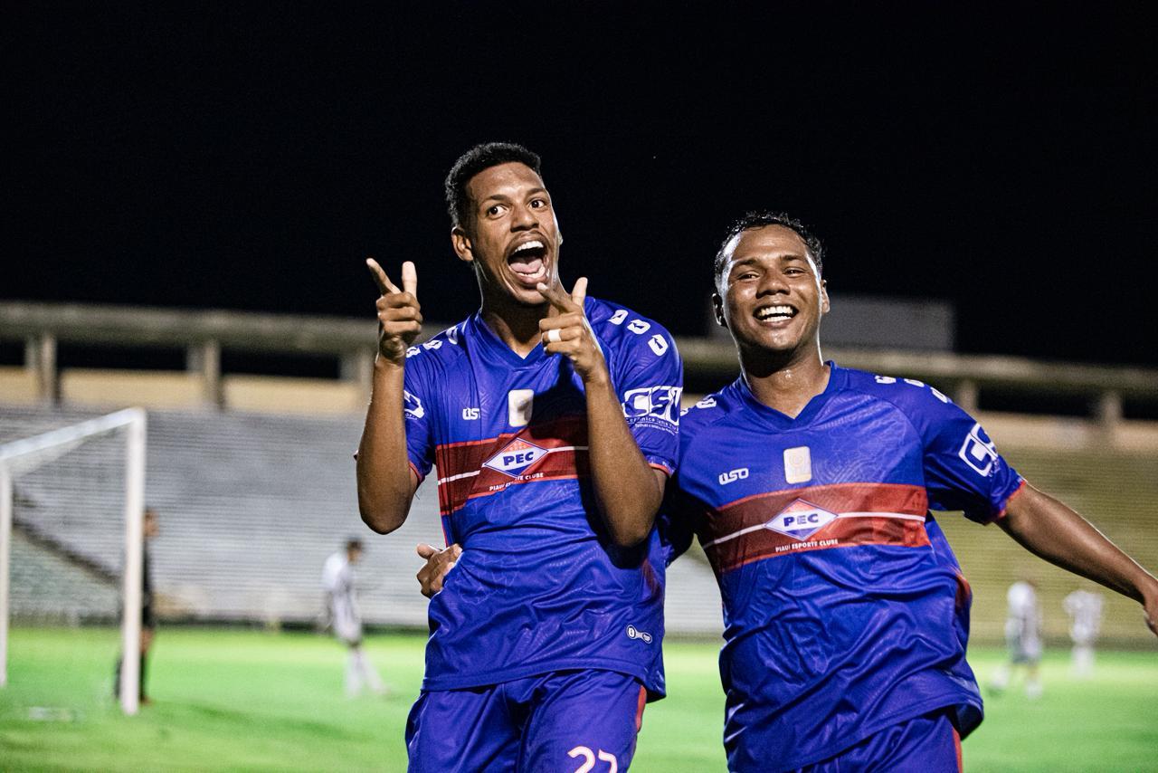 Piauí vira sobre o Altos e mantém vice-liderança na Série D
