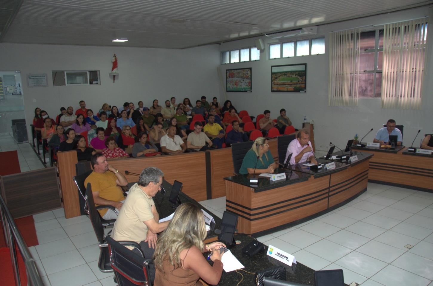 Câmara de Piripiri debate atendimento no Hospital Regional Chagas Rodrigues