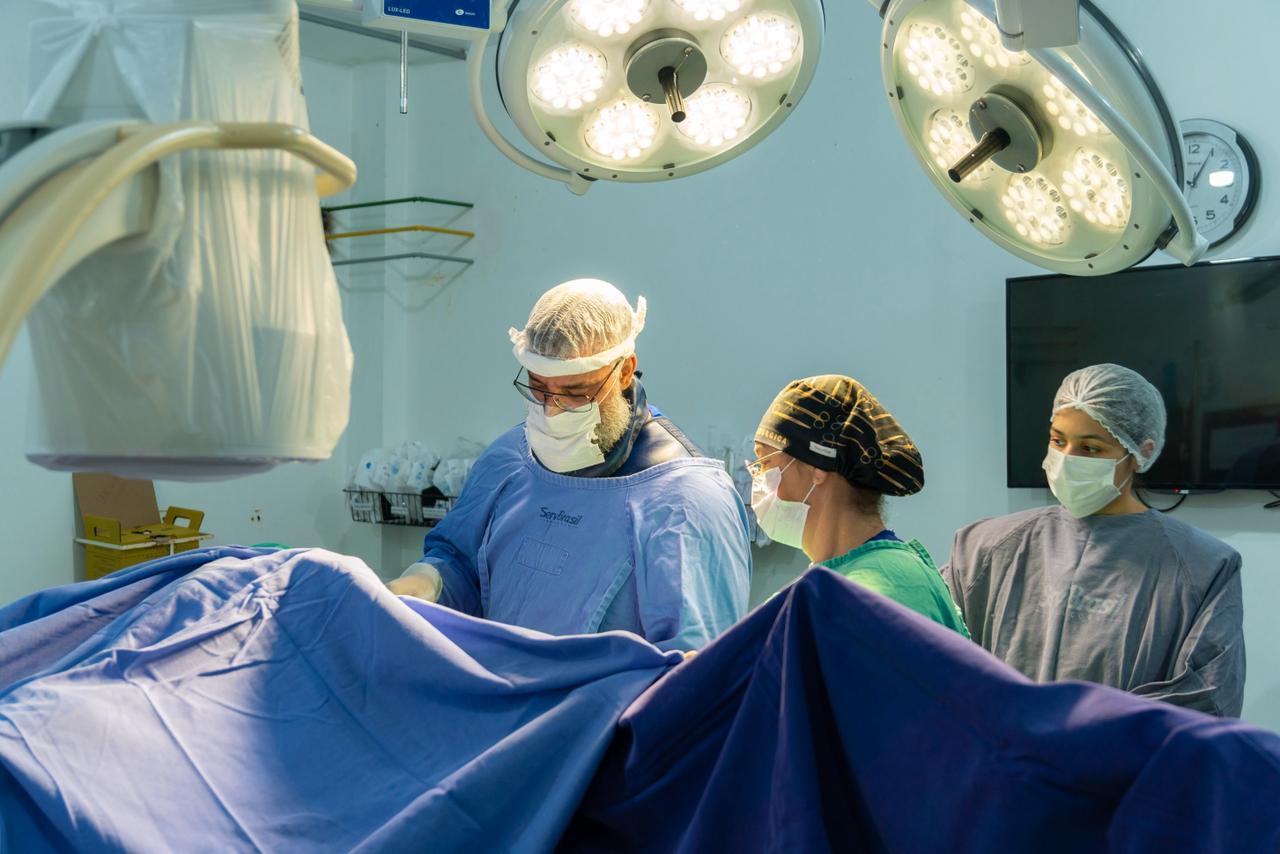 Ortopedia do HRCR realiza cirurgias inéditas com técnicas modernas que garantem recuperação mais rápida e segura