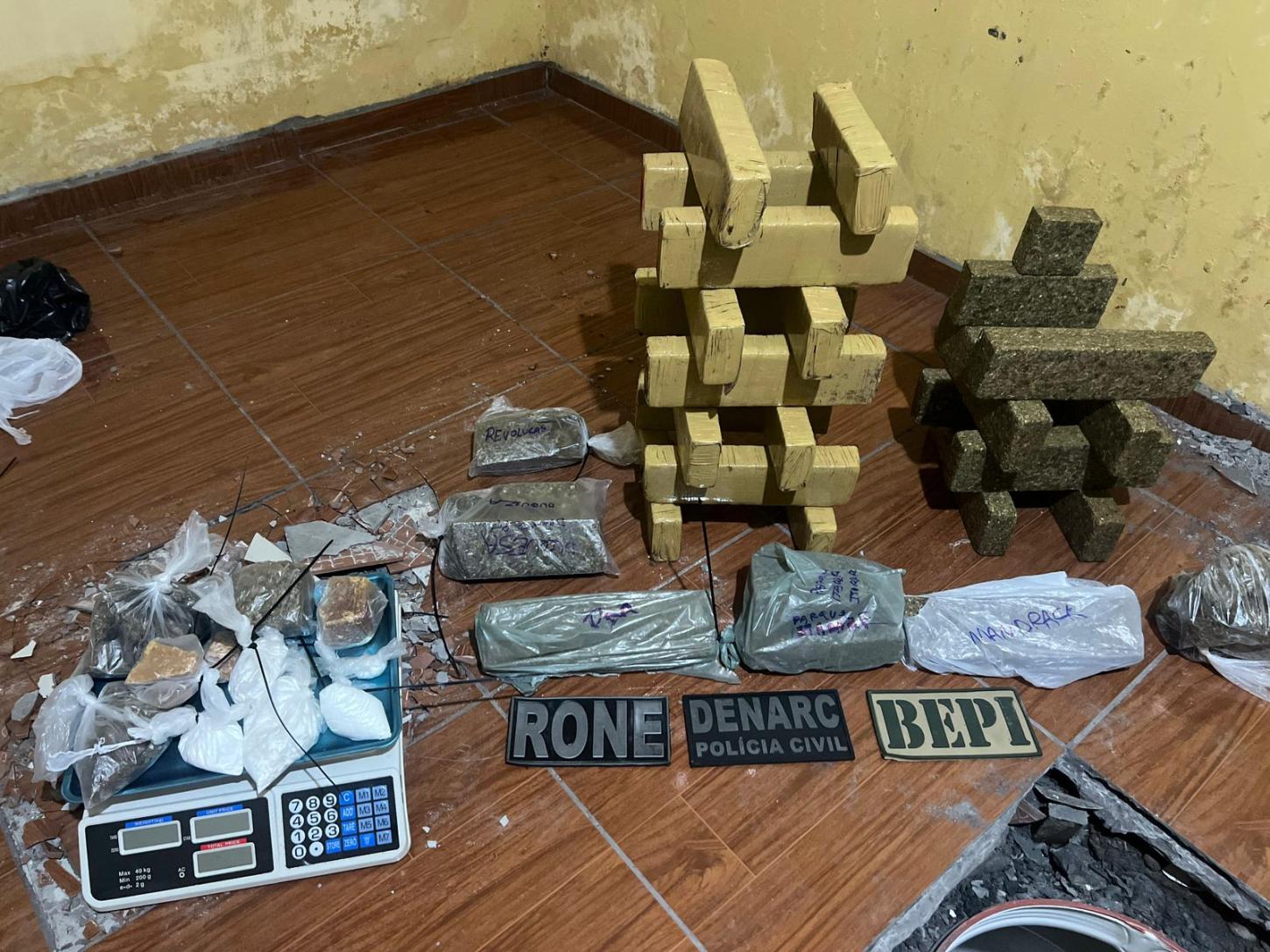 Polícia apreende 20 kg de drogas em imóvel à venda em Teresina