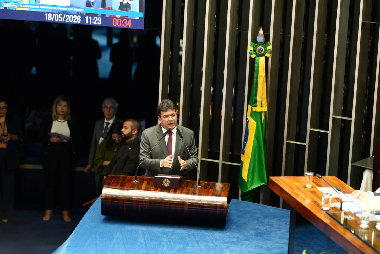 Solenidade no senado.