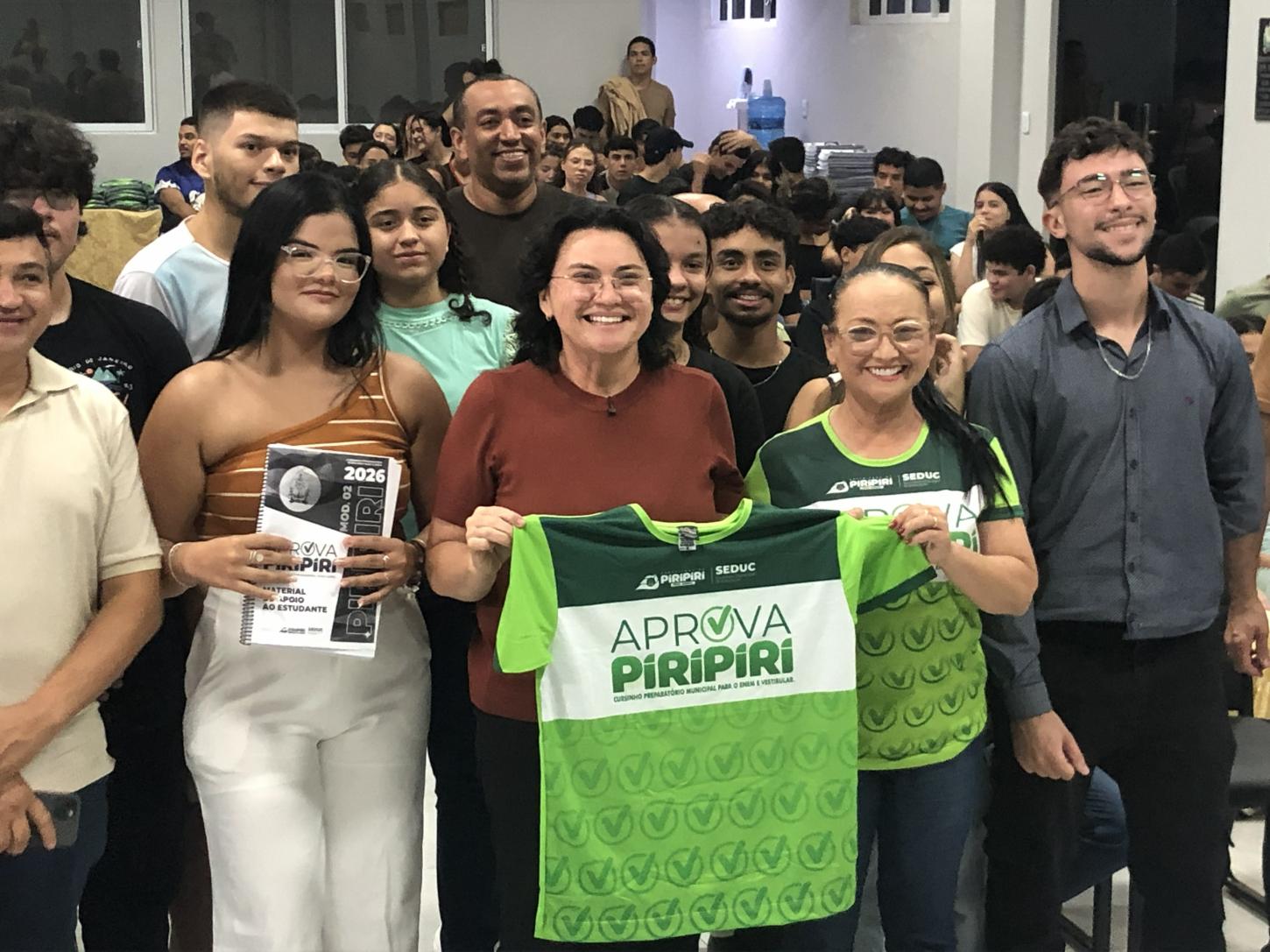 SEDUC do município entrega de kits do cursinho Aprova Piripiri