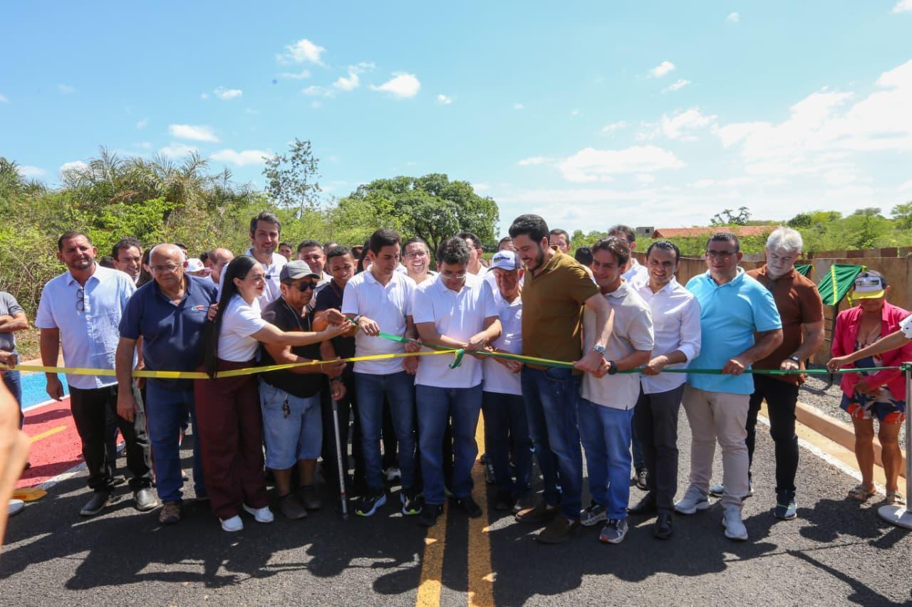 Governo do Estado impulsiona desenvolvimento de Castelo do Piauí com exames especializados, reforço policial e nova ligação com o cânion
