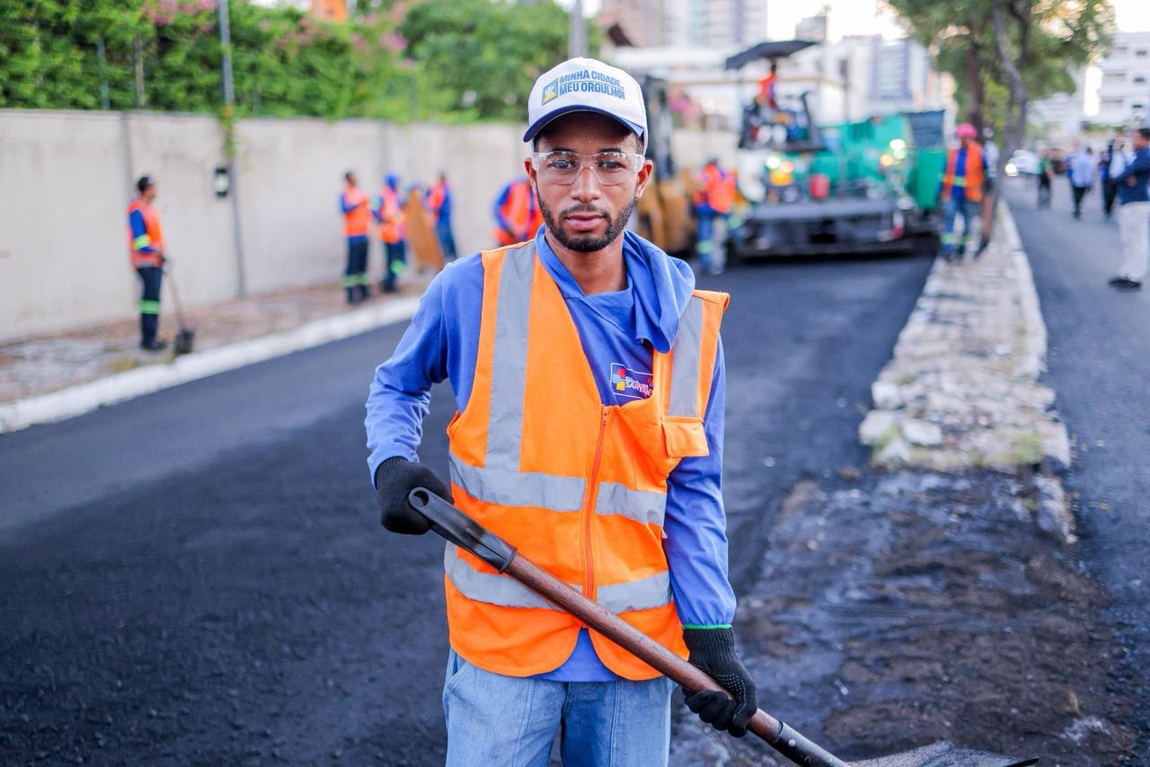Rafael Fonteles vistoria obras em Teresina