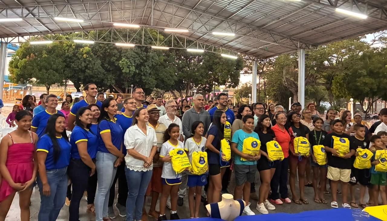 Prefeitura de Piripiri e AABB celebram 5 anos do AABB Comunidade com entrega de kits aos alunos