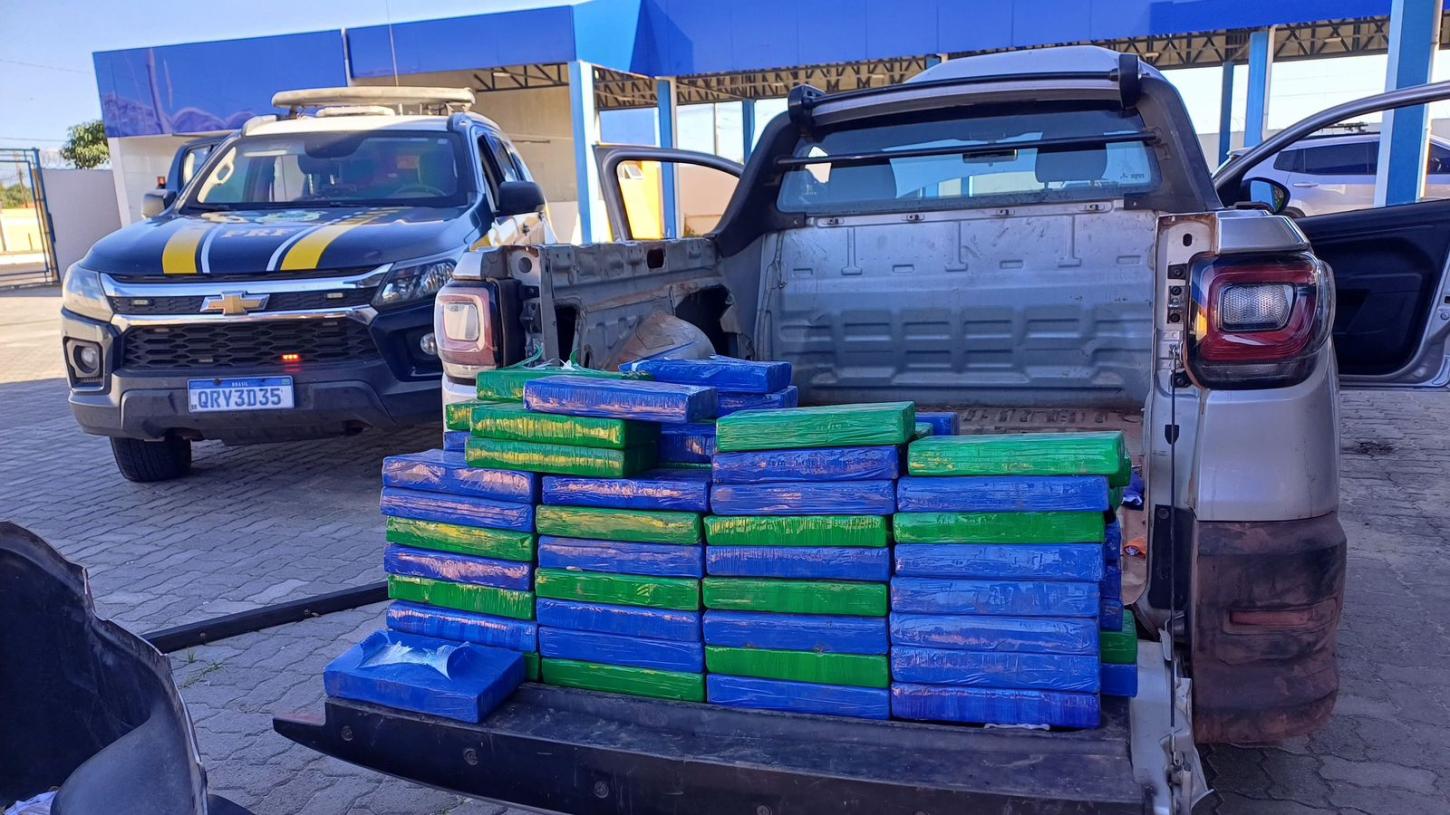 PRF apreende 135 kg de cocaína em operação no litoral do Piauí