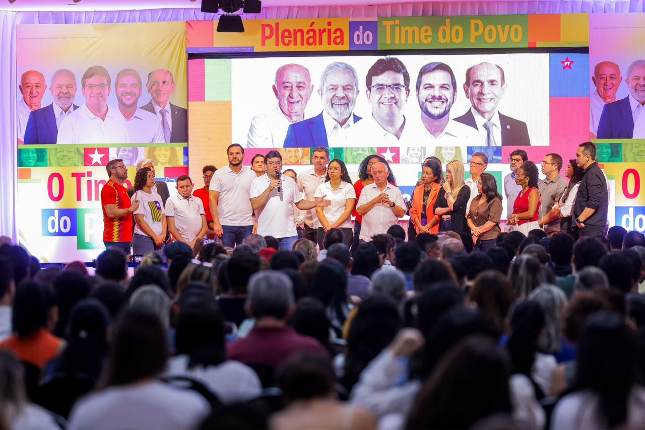 Base de Rafael Fonteles apresenta avanços na Educação e metas para os próximos quatro anos em plenária temática