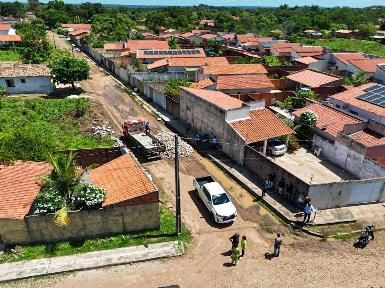 Prefeitura de Piripiri intensifica pavimentação e leva novas obras aos bairros Vista Alegre e Prado