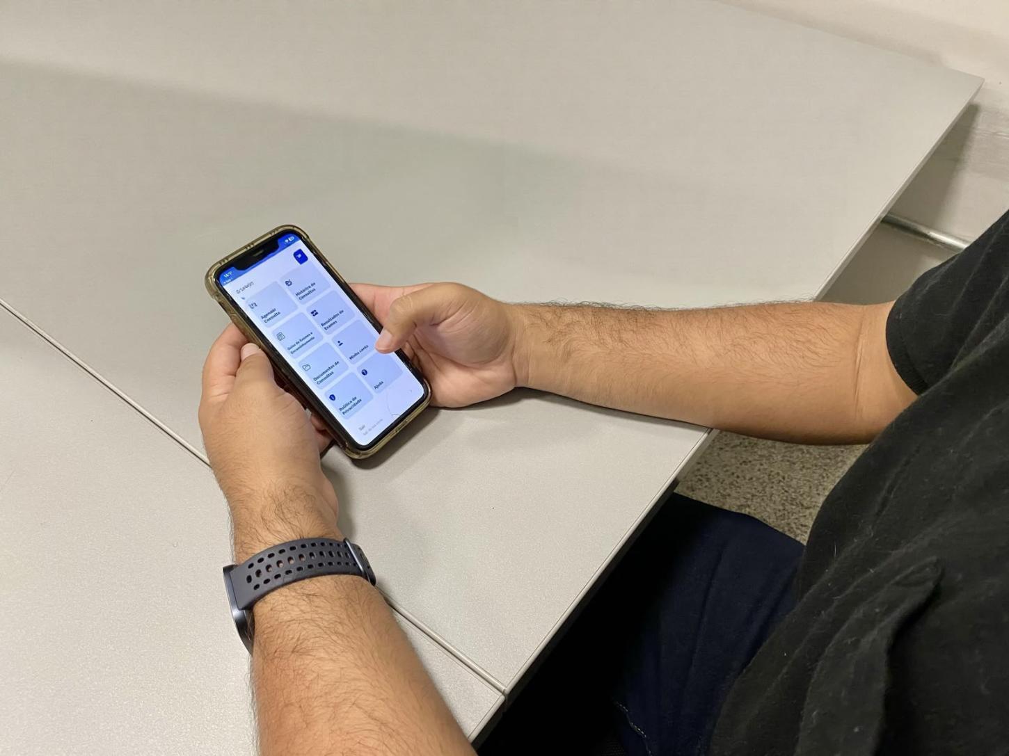 Saiba como agendar consulta gratuita com especialistas pelo celular 