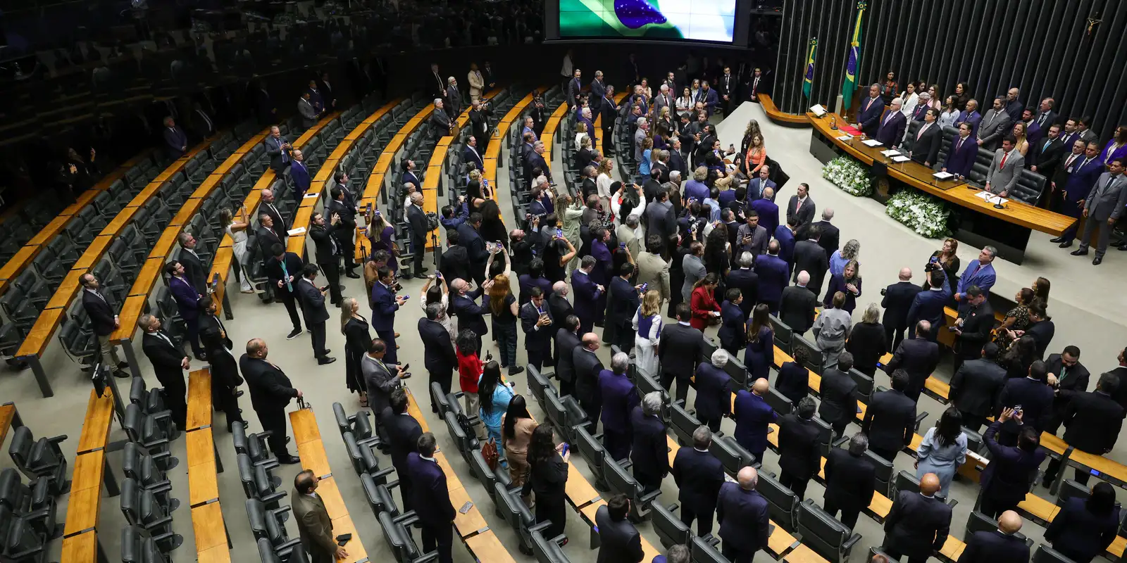 Congresso deve decidir sobre 