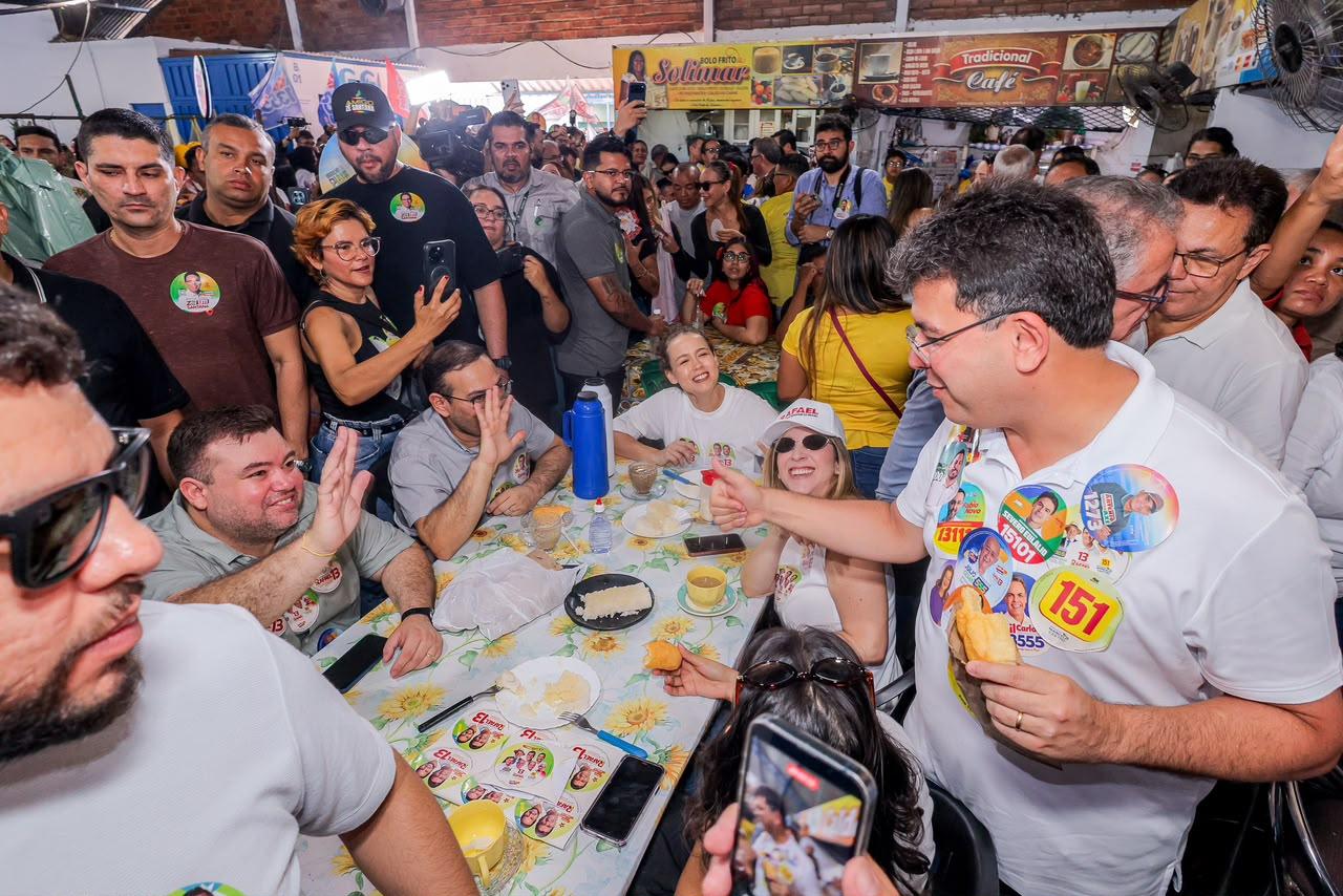 Rafael faz campanha no Mafuá, em Teresina.