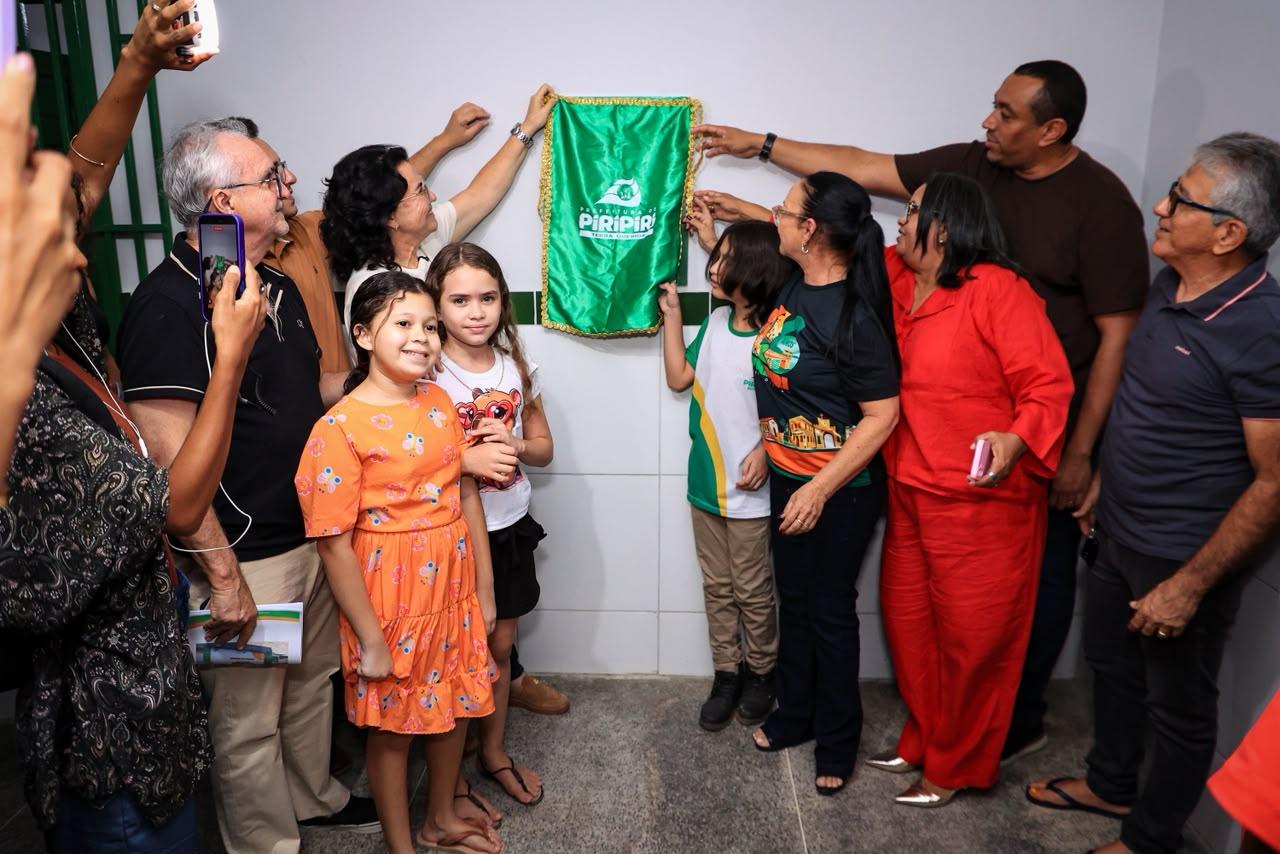 Prefeitura de Piripiri inaugura novo Centro de Ensino Municipal Dr. Adauto Coelho de Resende no bairro Anajás